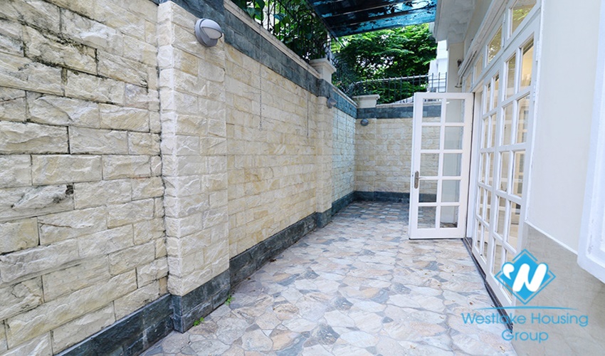 Newly renovated 5 bedroom villa for rent near UNIS school 